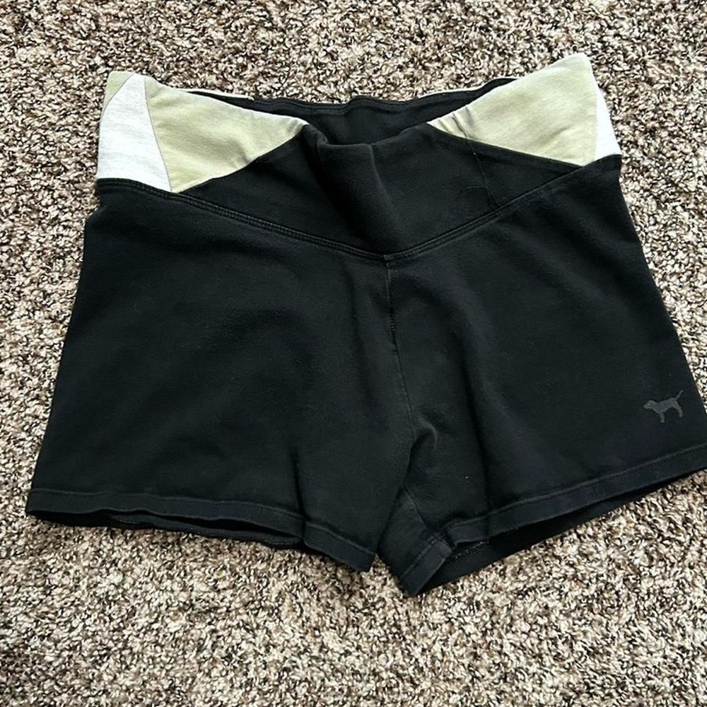 pink (vs) shorts